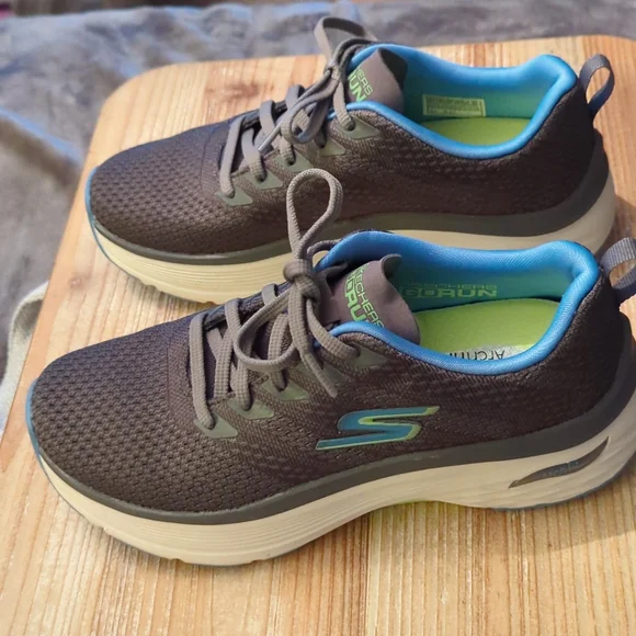 Skechers Go Run Women's Size 6.5 - Picture 3 of 8